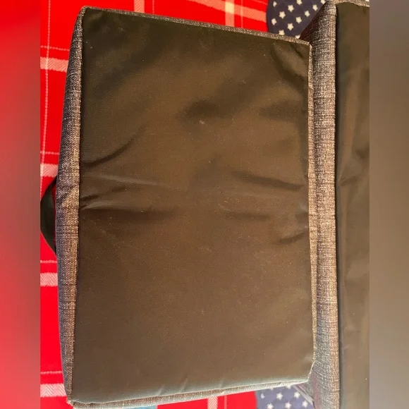 31 THIRTY ONE SIGNATURE COLLECTION 2 insulated bags. - Picture 8 of 9